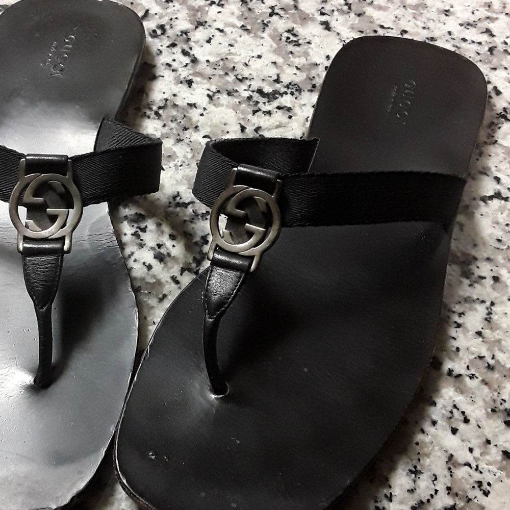 Female Authentic Gucci slippers